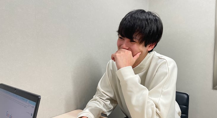 インタビューの写真