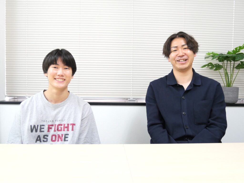 遠藤様（左側）と担当キャリアアドバイザーの橋本さん（右側）